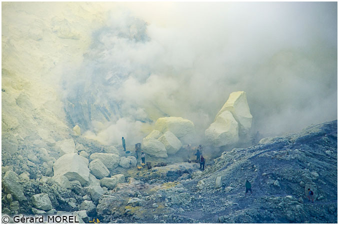 4 kawah ijen