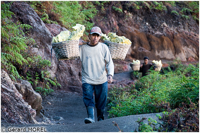 34 kawah ijen